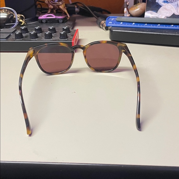 Tortoise Shell Sunglasses - Picture 3 of 4